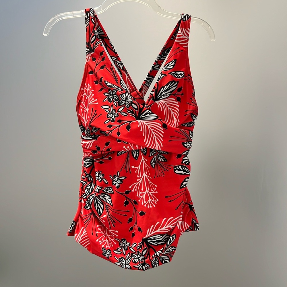 NWOT Floral Tankini Top